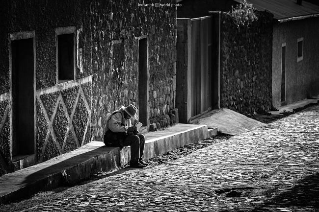 Leo Smith World Photo: Peru Photos and Prints - A Farmer Reflects, Cabanaconde, Peru