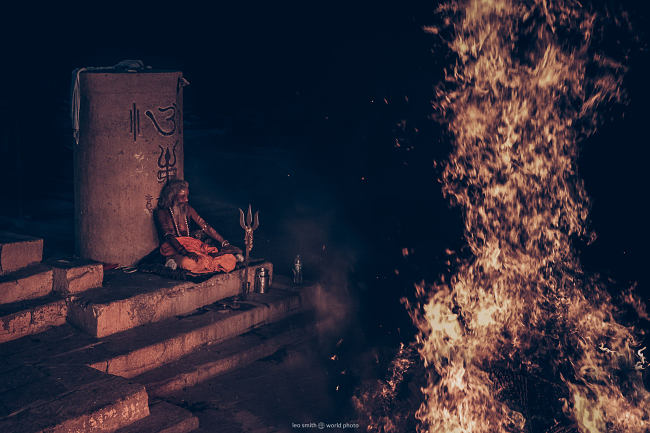 Leo Smith Photo Video: Leo Smith World Photo: Travel, Documentary & Landscape Photography and Video - A Sadhu during Holi Festival, Varanasi India